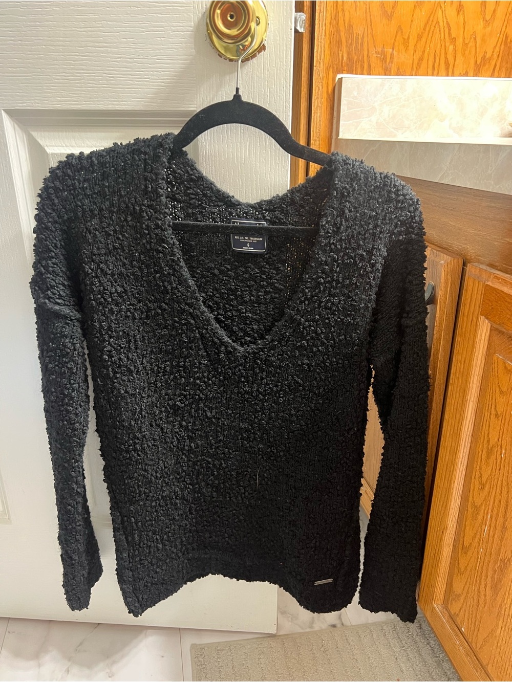 Abercrombie & Fitch Black Textured V-Neck Sweater
